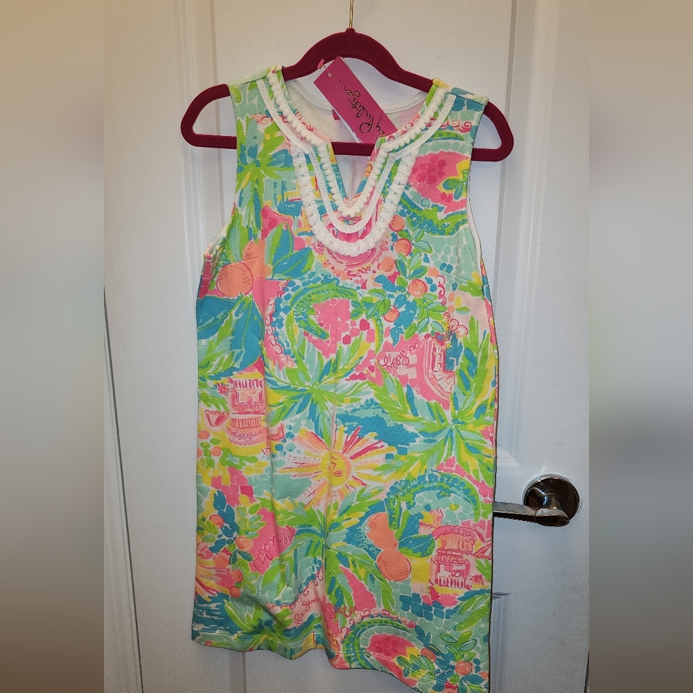 Lilly Pulitzer Tropical Print Dress in Pink, Green, and Blue GIRLS NWT SIZE L.
